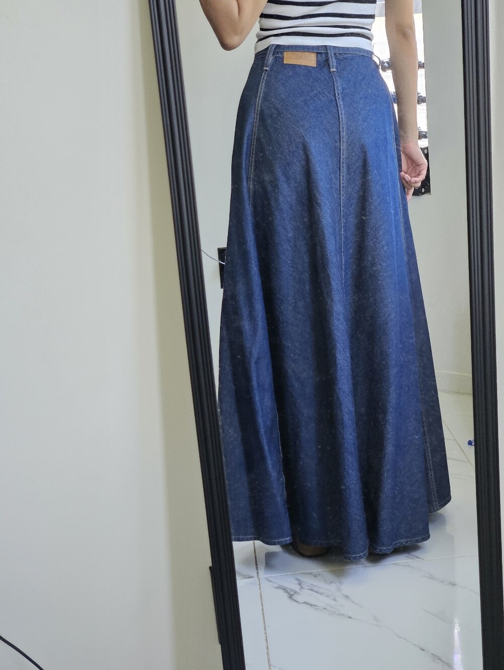 Levi's blue denim maxi skirt - Picture 2 of 3